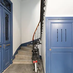 #22 Emma 2bdr Balcony Center Town 2mins Tramway Apartment