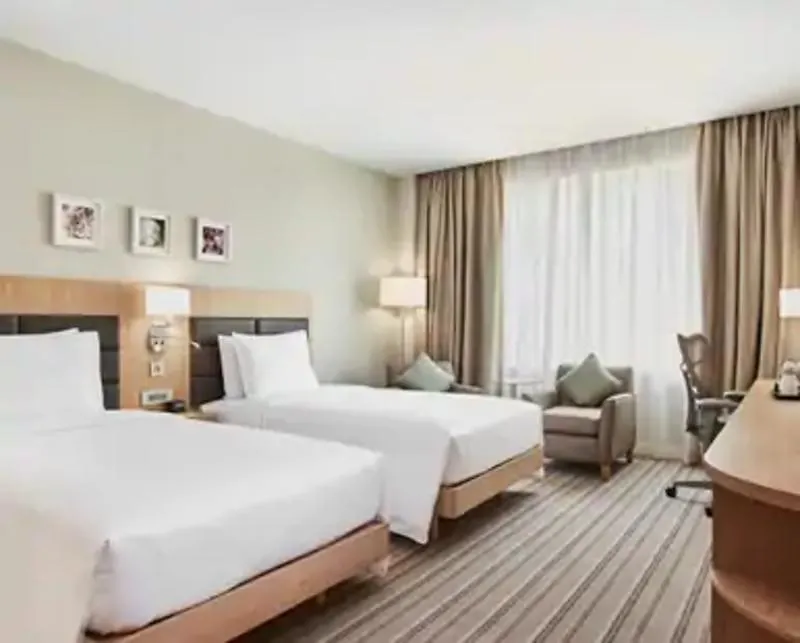 Hilton Garden Inn Dubai, Mall Avenue 4*, Dubai
