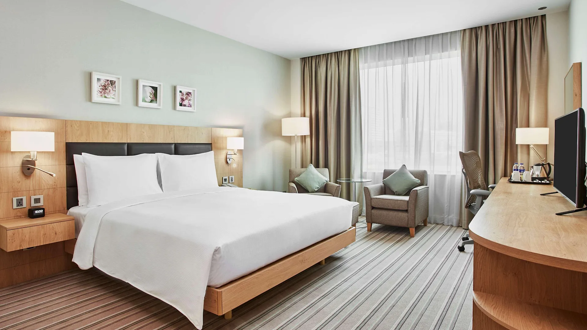 Hilton Garden Inn Dubai, Mall Avenue Dubaj