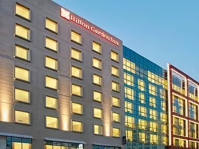 Hilton Garden Inn Dubai, Mall Avenue Hotell